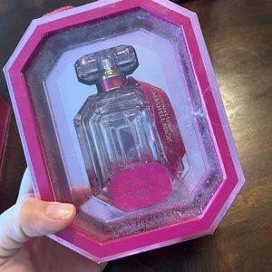 1.7 fl oz Victorias Secret Bombshell Magic perfume